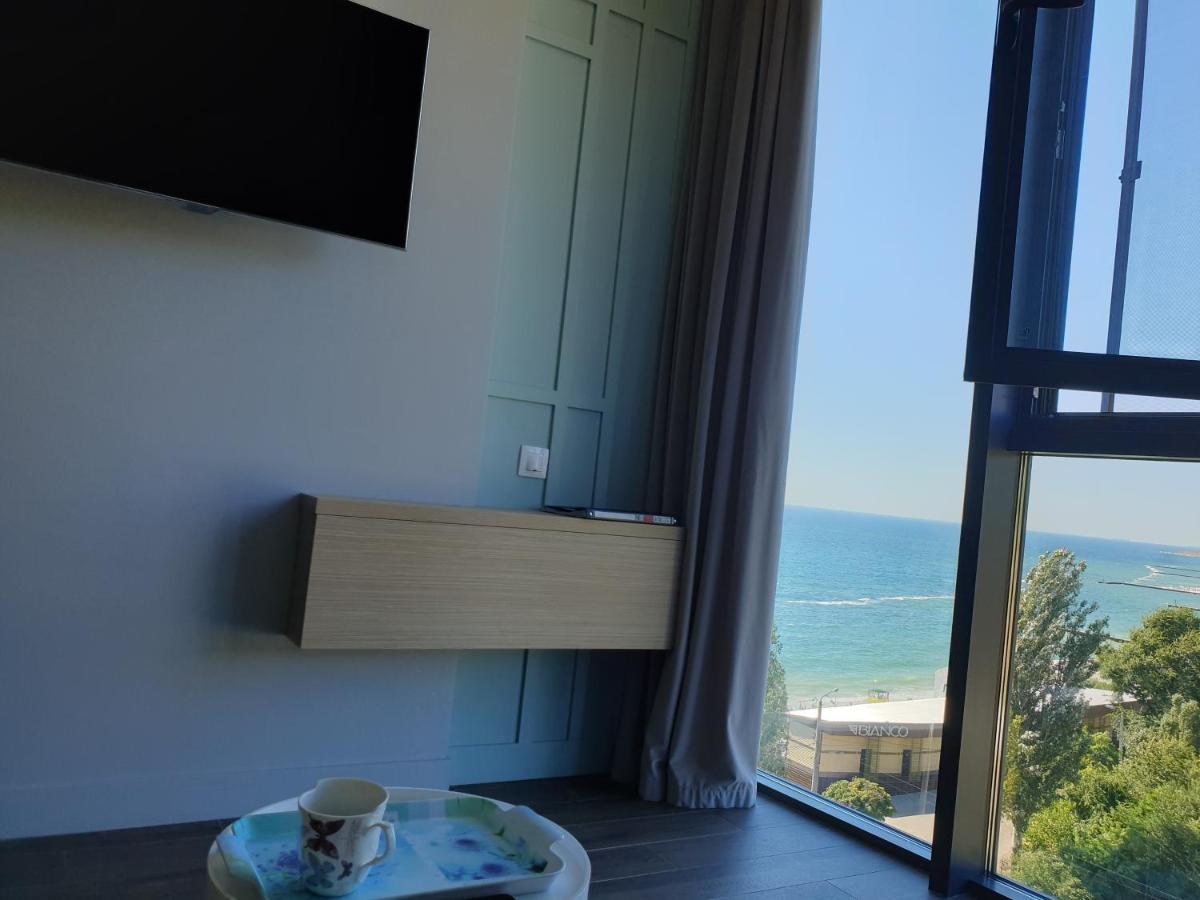 PREMIUM Seaview Apartment 50 meters from the beach Роскошные апартаменты с прямым видом на море в 50 метрах от пляжа CF Odessa Екстер'єр фото