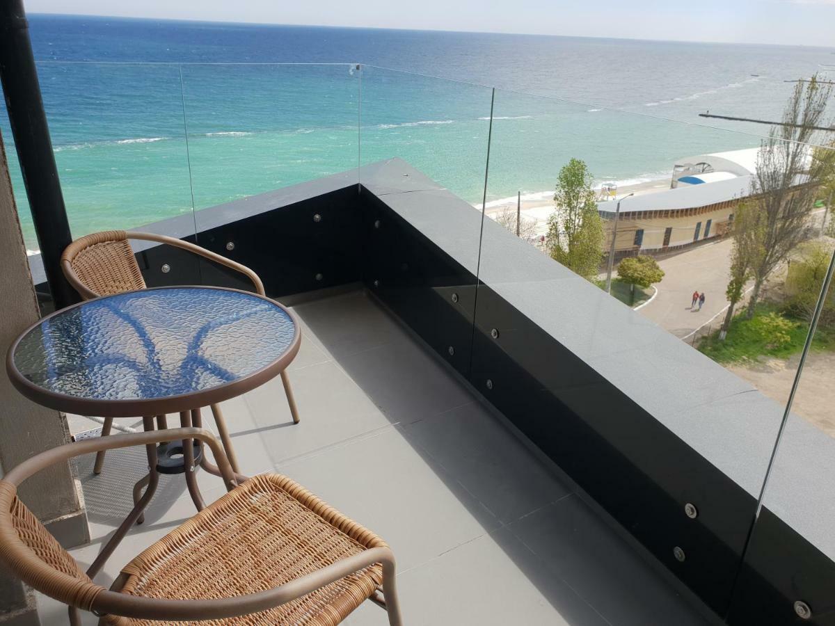 PREMIUM Seaview Apartment 50 meters from the beach Роскошные апартаменты с прямым видом на море в 50 метрах от пляжа CF Odessa Екстер'єр фото